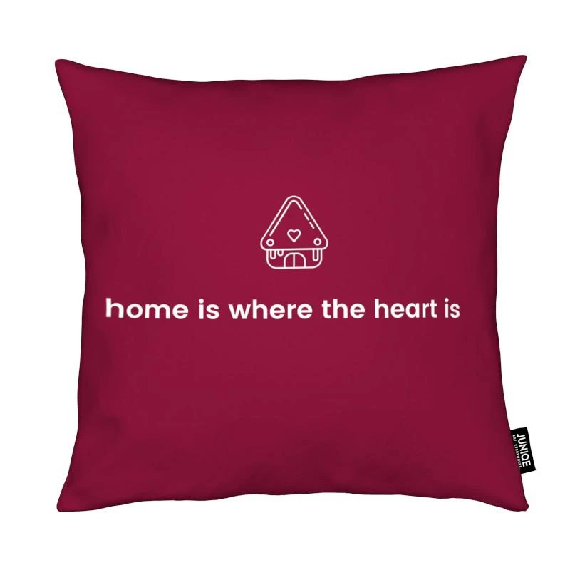 Juniqe Kissen "Gingerbread Home" In Rot & Weiß 3 Juniqe Kissen "Gingerbread Home" In Rot & Weiß