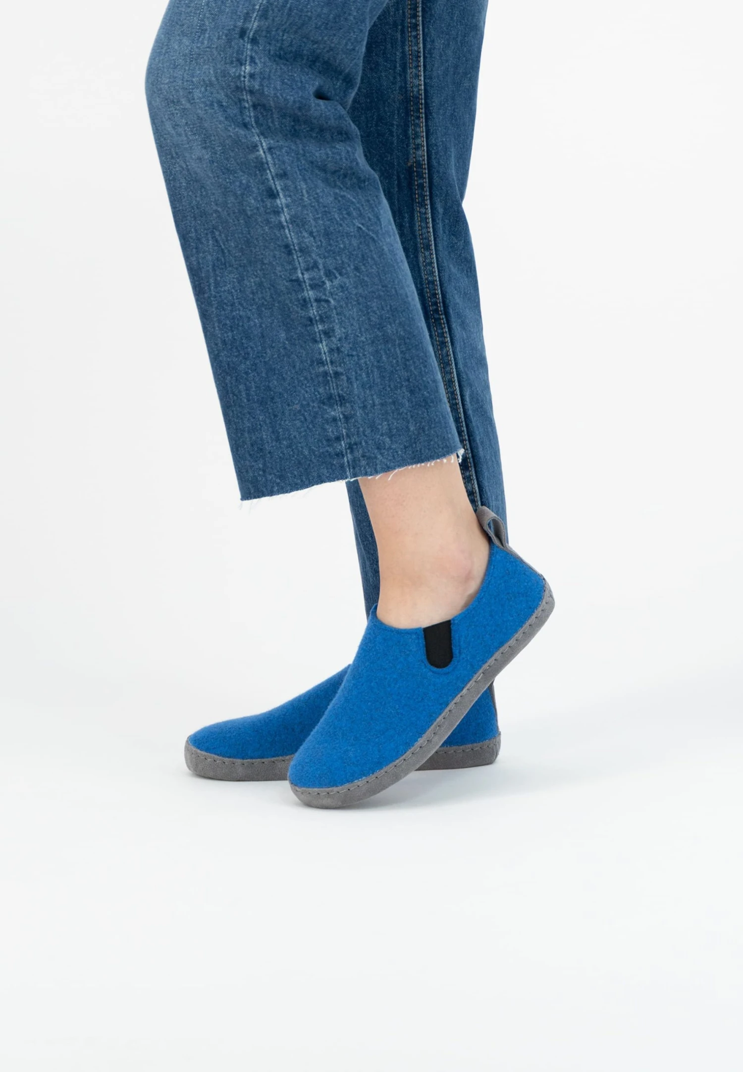 Travelin Filzpantoffeln In-Home In Blau 10 Travelin Filzpantoffeln In-Home In Blau – Bild 8